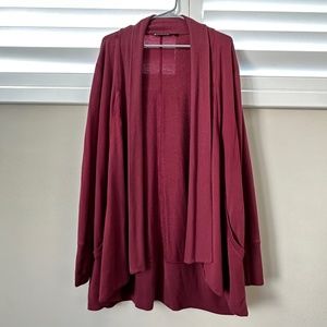 Athleta Pranayama Wrap in XL burgundy